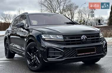 Позашляховик / Кросовер Volkswagen Touareg 2024 в Києві