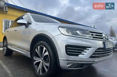 Позашляховик / Кросовер Volkswagen Touareg 2017 в Миколаєві