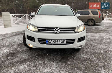 Внедорожник / Кроссовер Volkswagen Touareg 2014 в Киеве