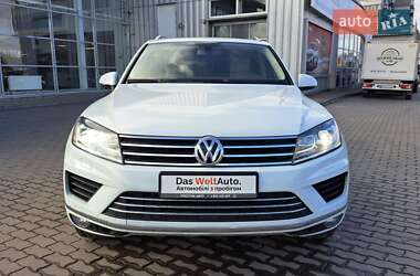 Позашляховик / Кросовер Volkswagen Touareg 2015 в Хмельницькому