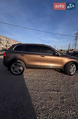 Внедорожник / Кроссовер Volkswagen Touareg 2012 в Кропивницком