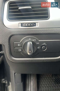 Позашляховик / Кросовер Volkswagen Touareg 2011 в 