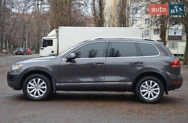 Внедорожник / Кроссовер Volkswagen Touareg 2012 в Харькове