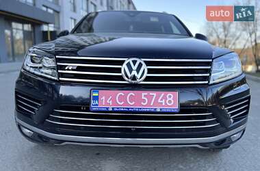 Внедорожник / Кроссовер Volkswagen Touareg 2015 в Львове