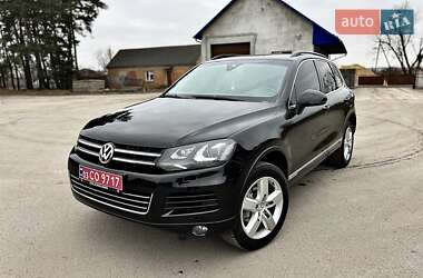 Позашляховик / Кросовер Volkswagen Touareg 2011 в Радивиліві