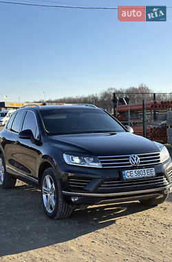 Позашляховик / Кросовер Volkswagen Touareg 2016 в Чернівцях