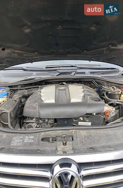 Внедорожник / Кроссовер Volkswagen Touareg 2007 в 