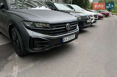 Внедорожник / Кроссовер Volkswagen Touareg 2024 в Киеве