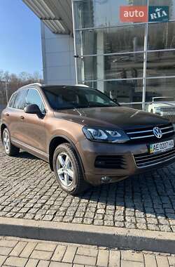 Позашляховик / Кросовер Volkswagen Touareg 2011 в Дніпрі