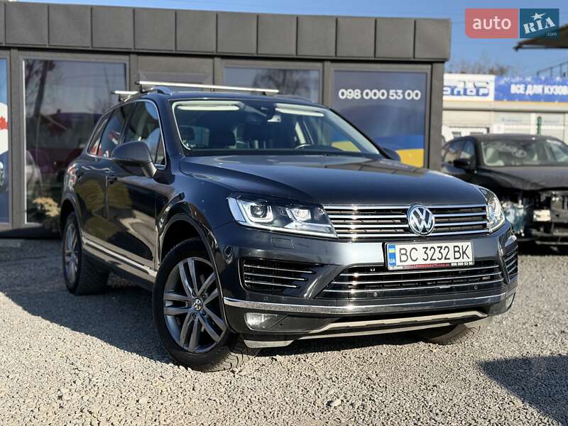 Внедорожник / Кроссовер Volkswagen Touareg 2015 в 