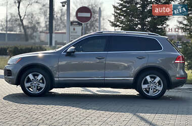 Внедорожник / Кроссовер Volkswagen Touareg 2012 в Одессе