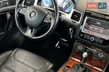 Внедорожник / Кроссовер Volkswagen Touareg 2012 в Одессе