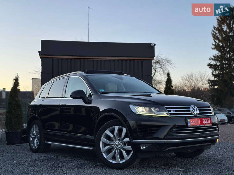 Внедорожник / Кроссовер Volkswagen Touareg 2017 в Дрогобыче