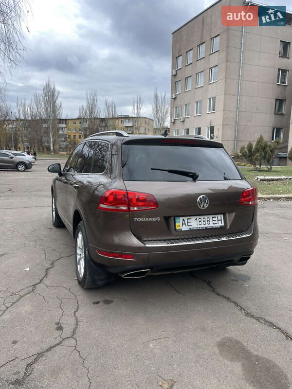 Внедорожник / Кроссовер Volkswagen Touareg 2010 в Кривом Роге