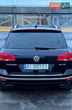 Позашляховик / Кросовер Volkswagen Touareg 2017 в Києві