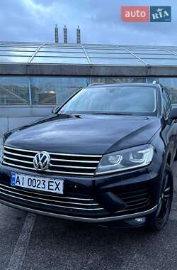 Позашляховик / Кросовер Volkswagen Touareg 2017 в Києві