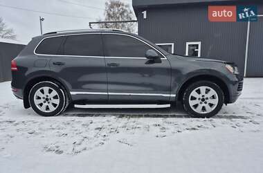 Позашляховик / Кросовер Volkswagen Touareg 2012 в Городищеві