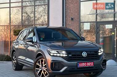 Внедорожник / Кроссовер Volkswagen Touareg 2018 в Киеве