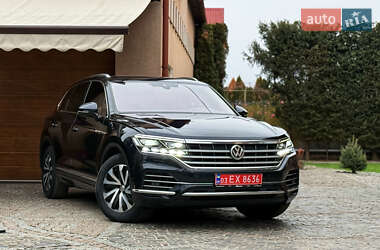 Позашляховик / Кросовер Volkswagen Touareg 2019 в Мукачевому