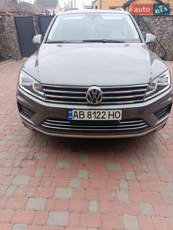 Внедорожник / Кроссовер Volkswagen Touareg 2014 в Виннице
