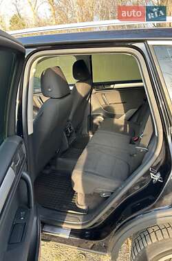 Позашляховик / Кросовер Volkswagen Touareg 2013 в 