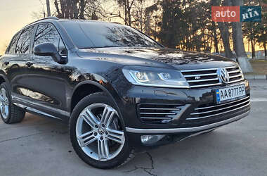 Внедорожник / Кроссовер Volkswagen Touareg 2015 в Виннице