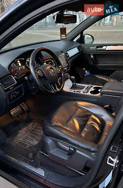 Внедорожник / Кроссовер Volkswagen Touareg 2012 в Луцке