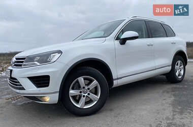 Внедорожник / Кроссовер Volkswagen Touareg 2015 в Виннице