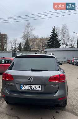 Внедорожник / Кроссовер Volkswagen Touareg 2013 в Львове