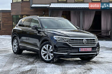 Позашляховик / Кросовер Volkswagen Touareg 2019 в Рівному