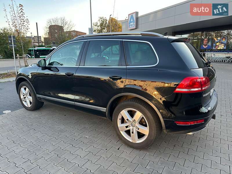 Внедорожник / Кроссовер Volkswagen Touareg 2011 в Ивано-Франковске