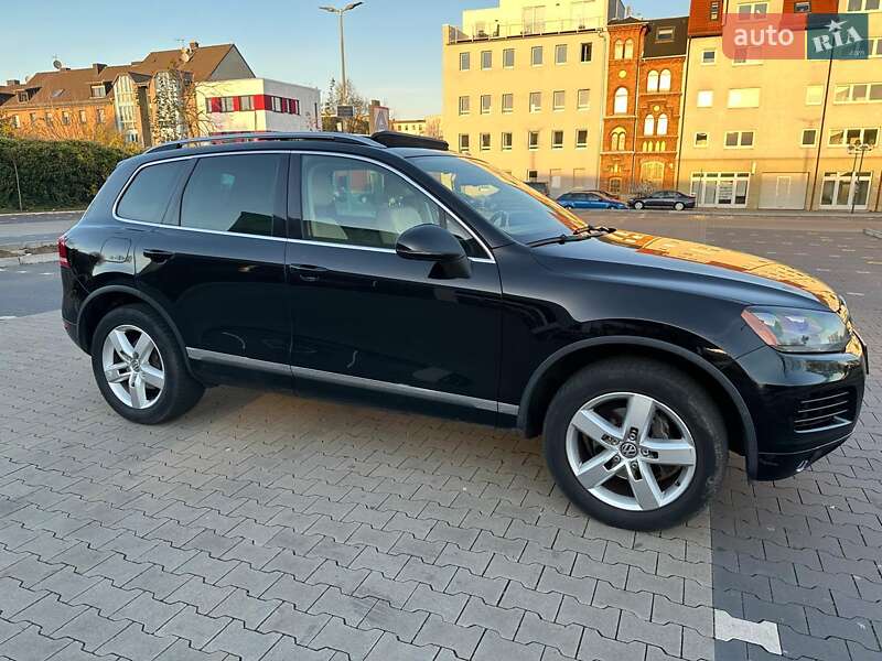 Внедорожник / Кроссовер Volkswagen Touareg 2011 в Ивано-Франковске