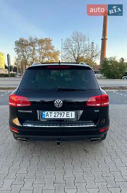 Позашляховик / Кросовер Volkswagen Touareg 2011 в Івано-Франківську