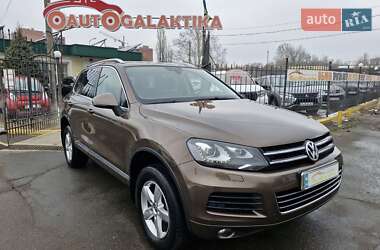 Внедорожник / Кроссовер Volkswagen Touareg 2010 в Николаеве