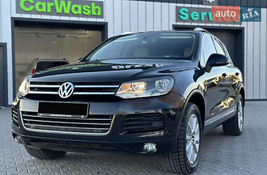 Внедорожник / Кроссовер Volkswagen Touareg 2012 в Владимире