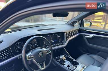 Позашляховик / Кросовер Volkswagen Touareg 2019 в Чорткові