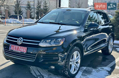 Внедорожник / Кроссовер Volkswagen Touareg 2011 в 