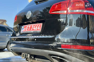 Внедорожник / Кроссовер Volkswagen Touareg 2011 в 