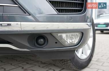 Позашляховик / Кросовер Volkswagen Touareg 2015 в 