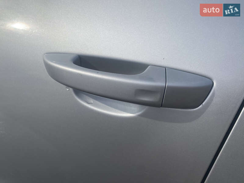 Внедорожник / Кроссовер Volkswagen Touareg 2013 в Чернигове фото 6 Внедорожник / Кроссовер Volkswagen Touareg 2013 в Чернигове