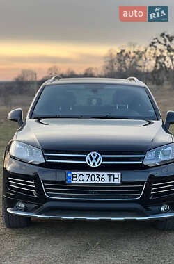 Позашляховик / Кросовер Volkswagen Touareg 2012 в Львові