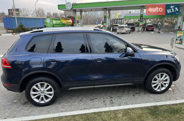 Внедорожник / Кроссовер Volkswagen Touareg 2014 в 