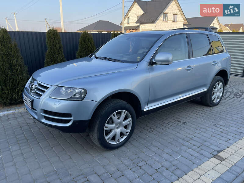 Позашляховик / Кросовер Volkswagen Touareg 2005 в Києві