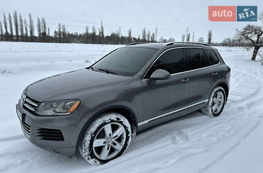 Позашляховик / Кросовер Volkswagen Touareg 2012 в Харкові