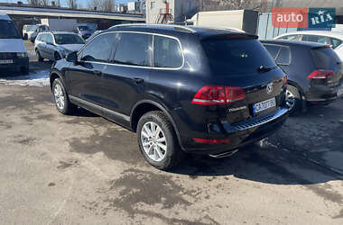 Внедорожник / Кроссовер Volkswagen Touareg 2012 в 