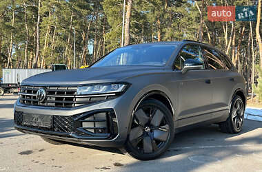 Позашляховик / Кросовер Volkswagen Touareg 2024 в Києві