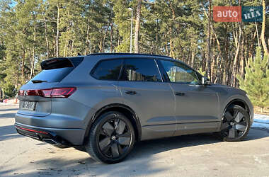 Позашляховик / Кросовер Volkswagen Touareg 2024 в Києві