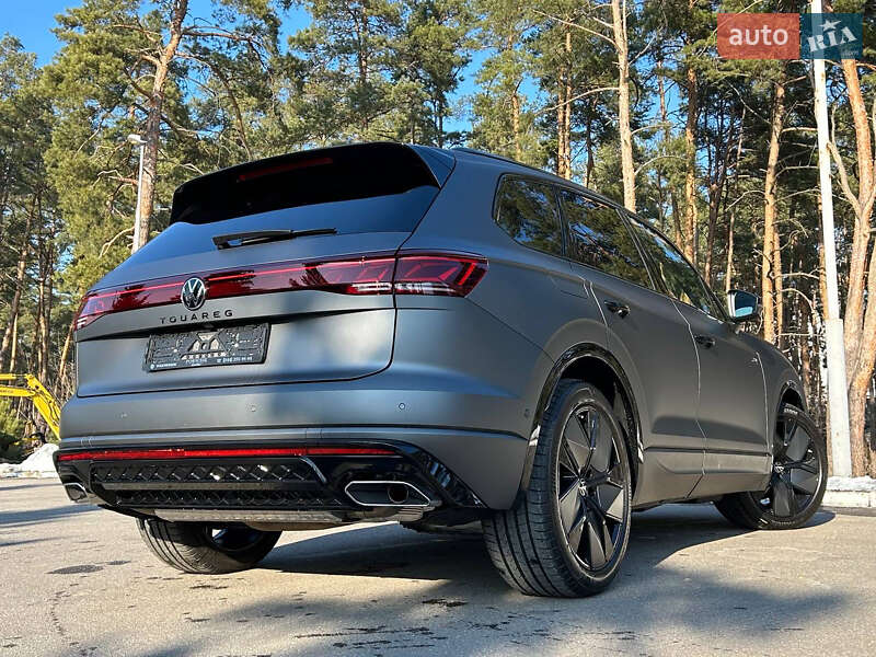 Внедорожник / Кроссовер Volkswagen Touareg 2024 в Киеве