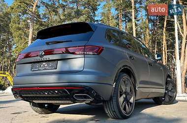 Позашляховик / Кросовер Volkswagen Touareg 2024 в Києві