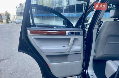 Позашляховик / Кросовер Volkswagen Touareg 2005 в 